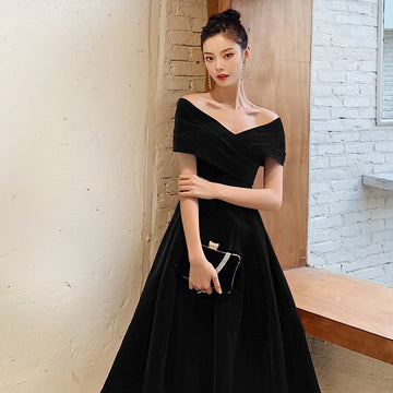 Black Slimming Off-shoulder Long Banquet Temperament Evening Dress