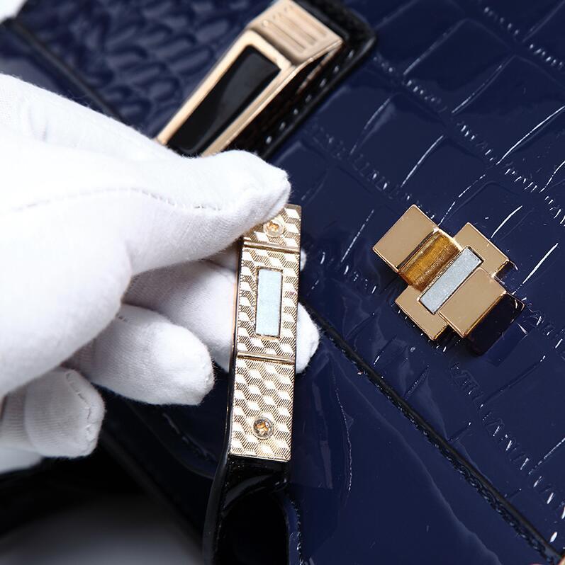 Luxury high quality pocket designer handbags and shoulder bags