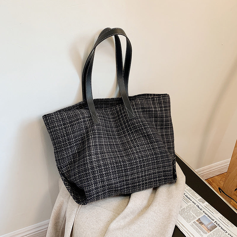 Fashionable Large-capacity Single-handle Shoulder Bag Versatile